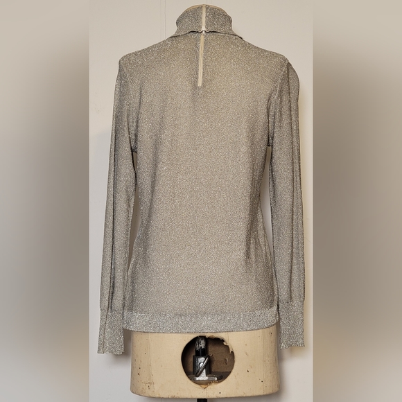 Vintage shiny silver turtleneck top with zipper. - Picture 4 of 6